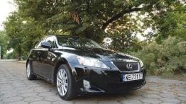 Lexus IS 220d - widok z przodu