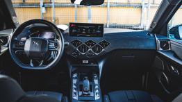 DS 3 Crossback - galeria redakcyjna 3 - widok ogólny wnętrza z przodu