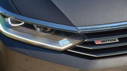 Volkswagen Passat B8 w Sardynii - galeria redakcyjna - logo