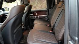 Mercedes-Benz Klasa G 350d 3.0 286 KM - galeria redakcyjna - tylna kanapa
