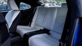 Lexus RC 300h - galeria redakcyjna - indywidualne fotele drugiego rz?du