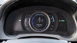 Lexus RC 300h - galeria redakcyjna - zestaw wskaźników