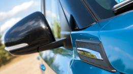 Suzuki Vitara 1.6 VVT 120 KM - galeria redakcyjna - prawe lusterko zewnętrzne, przód