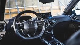 DS 3 Crossback - galeria redakcyjna 3 - widok ogólny wnętrza z przodu