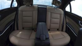 Mercedes Klasa E W212 Facelifting - galeria redakcyjna - tylna kanapa