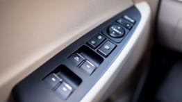 Hyundai Tucson 1.6 T-GDI 177 KM - galeria redakcyjna - sterowanie w drzwiach