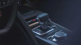 Audi R8 V10 Plus - galeria redakcyjna - tunel środkowy między fotelami