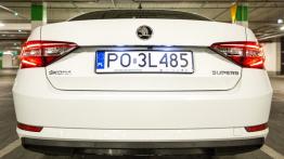 Skoda Superb L&K 2.0 TDI 150 KM - galeria redakcyjna - widok z tyłu
