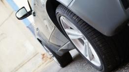 BMW X5 E70 M SUV 4.4 V8 555KM - galeria redakcyjna - opona