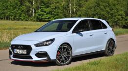 Hyundai i30 N Performance – galeria redakcyjna - lewy bok