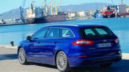 Ford Mondeo V - galeria redakcyjna - widok z tyłu