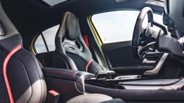 Mercedes A35 AMG - galeria redakcyjna - widok ogólny wnętrza z przodu