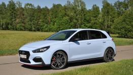 Hyundai i30 N Performance – galeria redakcyjna - lewy bok
