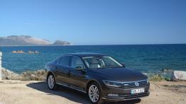 Volkswagen Passat B8 w Sardynii - galeria redakcyjna - prawy bok