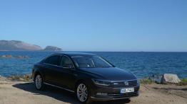 Volkswagen Passat B8 w Sardynii - galeria redakcyjna - prawy bok