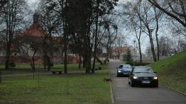 BMW Z4 E89 - przód - reflektory włączone