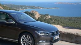 Volkswagen Passat B8 w Sardynii - galeria redakcyjna - bok - inne ujęcie