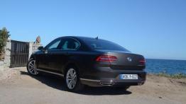 Volkswagen Passat B8 w Sardynii - galeria redakcyjna - widok z tyłu