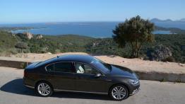 Volkswagen Passat B8 w Sardynii - galeria redakcyjna - widok z góry