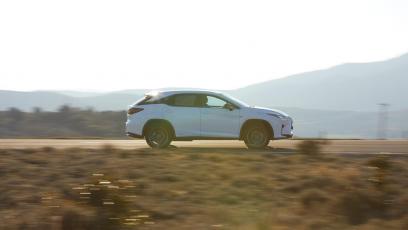 Lexus RX L – mobilny salon Omotenashi