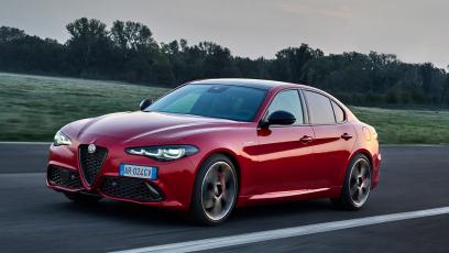 Alfa Romeo wydłuża życie Giulii i Stelvio. W Polsce pojawia się pakiet Performance