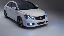 Suzuki Kizashi EcoCharge Concept - przód - reflektory włączone