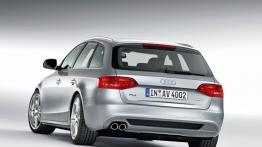 Audi A4 B8 Avant S-Line - widok z tyłu