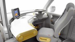 Nissan Beeline - widok ogólny wnętrza z przodu