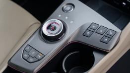 Kia Sportage 2025 FL 1.6 T-GDI Business Line - tunel ¶rodkowy miêdzy fotelami