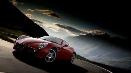 Alfa Romeo 8C Competizione - widok z przodu