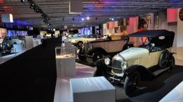 Paris Motor Show 2012 - samochody klasyczne