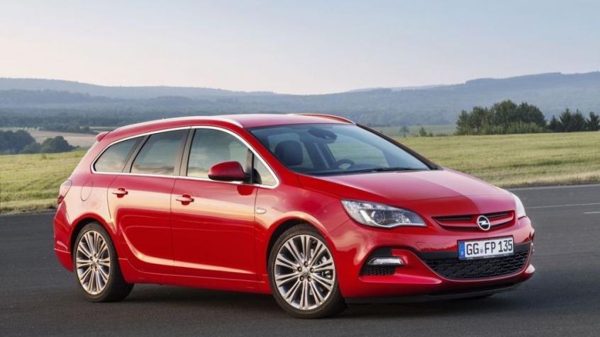 Opel Astra J Sports Tourer Facelifting