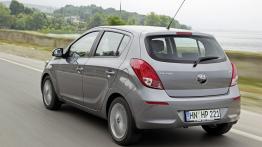 Hyundai i20 Facelifting - widok z tyłu
