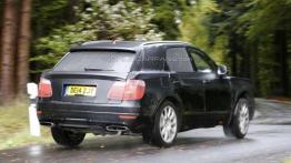 Crossover Bentleya przyłapany na torze Nurburgring