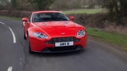 Aston Martin V8 Vantage Facelifting - widok z przodu