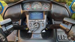 Limuzyna na dwóch kołach - Honda GL1800 Gold Wing