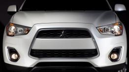 Mitsubishi Outlander Sport Facelifting - przód - inne ujęcie