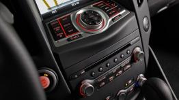 Nissan 370Z Facelifting - radio/cd