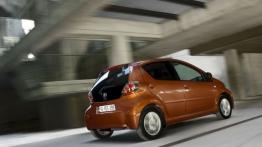 Toyota Aygo Facelifting - widok z tyłu
