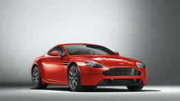 Aston Martin V8 Vantage Facelifting - widok z przodu