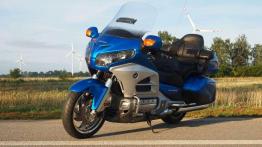 Limuzyna na dwóch kołach - Honda GL1800 Gold Wing
