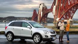 Opel Antara Facelifting - prawy bok
