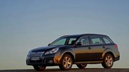 Subaru Outback IV Facelifting - widok z przodu
