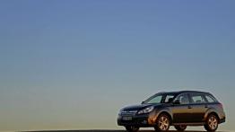 Subaru Outback IV Facelifting - widok z przodu