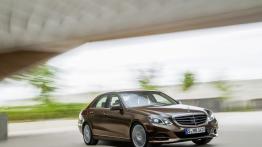 Mercedes E 300 BlueTEC HYBRID Facelifting - widok z przodu