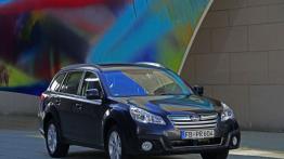 Subaru Outback IV Facelifting - widok z przodu