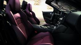 Nissan 370Z Facelifting - widok ogólny wnętrza z przodu