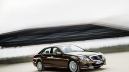 Mercedes E 300 BlueTEC HYBRID Facelifting - prawy bok