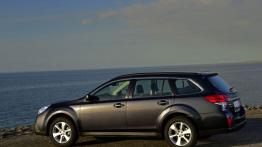 Subaru Outback IV Facelifting - lewy bok