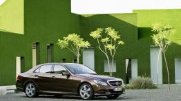 Mercedes E 300 BlueTEC HYBRID Facelifting - prawy bok